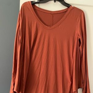 Lululemon long sleeve flowy shirt